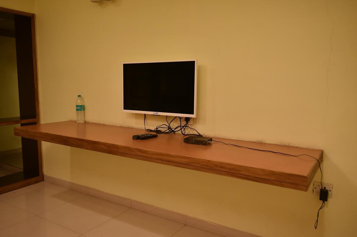 Hotel Poonam Raipur  Exterior photo
